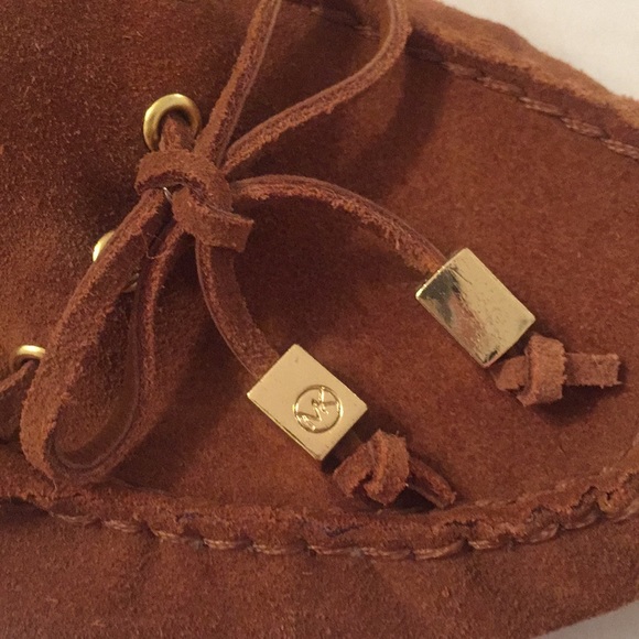 MICHAEL KORS SHOES SIZE 71/2 - Picture 3 of 6